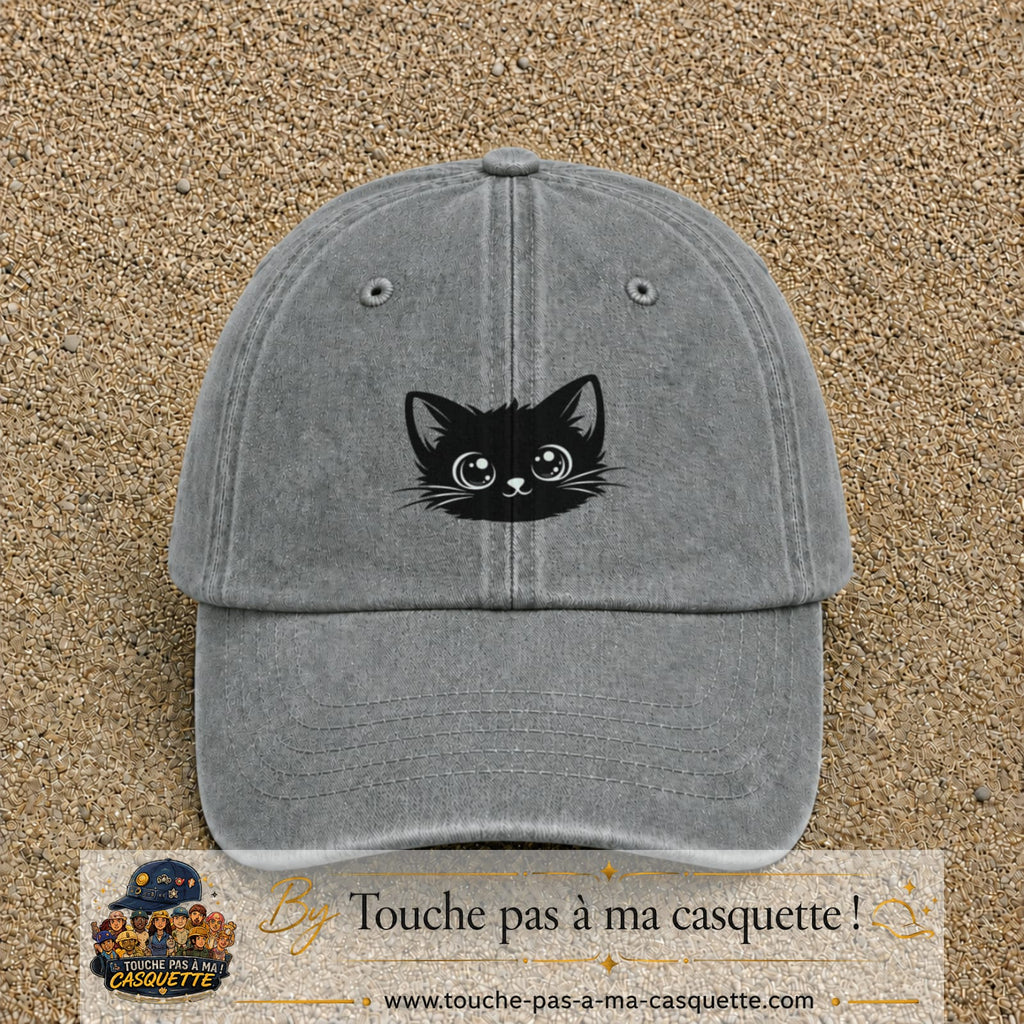 Image principale produit2moyenGR - casquette Gris délavé avec visuel Chat noir yeux ronds 5 cm