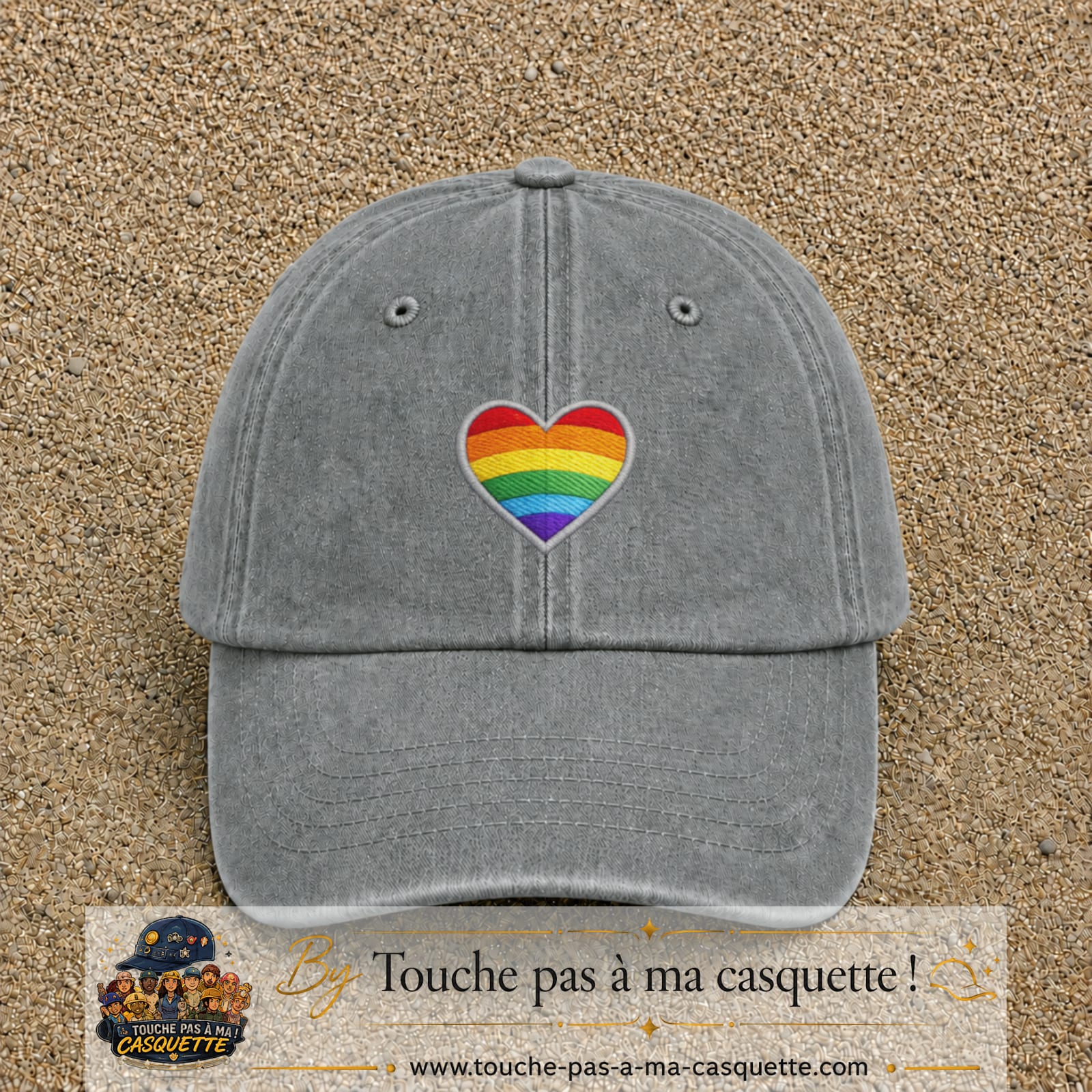 Image principale produit25moyenGR - casquette Gris délavé avec visuel Cœur arc-en-ciel écusson 5 cm