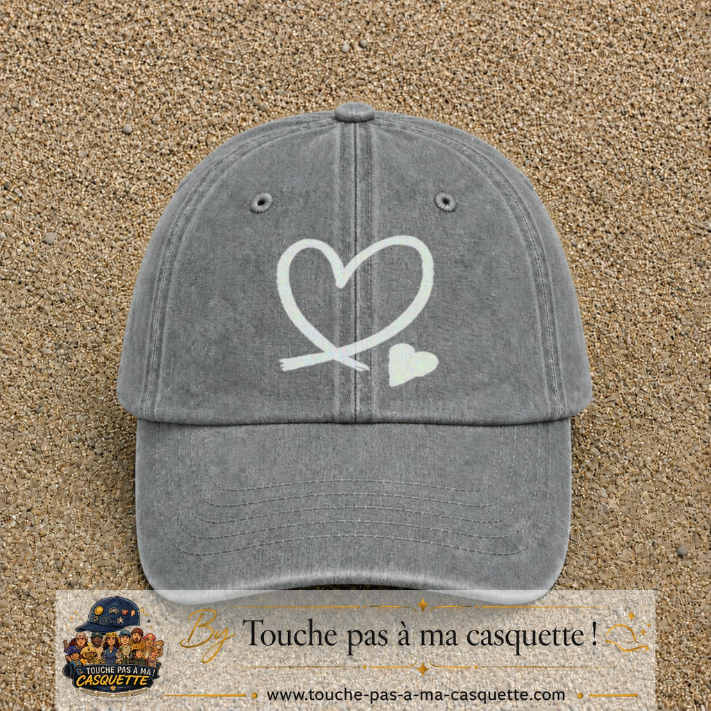 Image principale produit30grosGR - casquette Gris délavé avec visuel Cœur continu blanc 7 cm