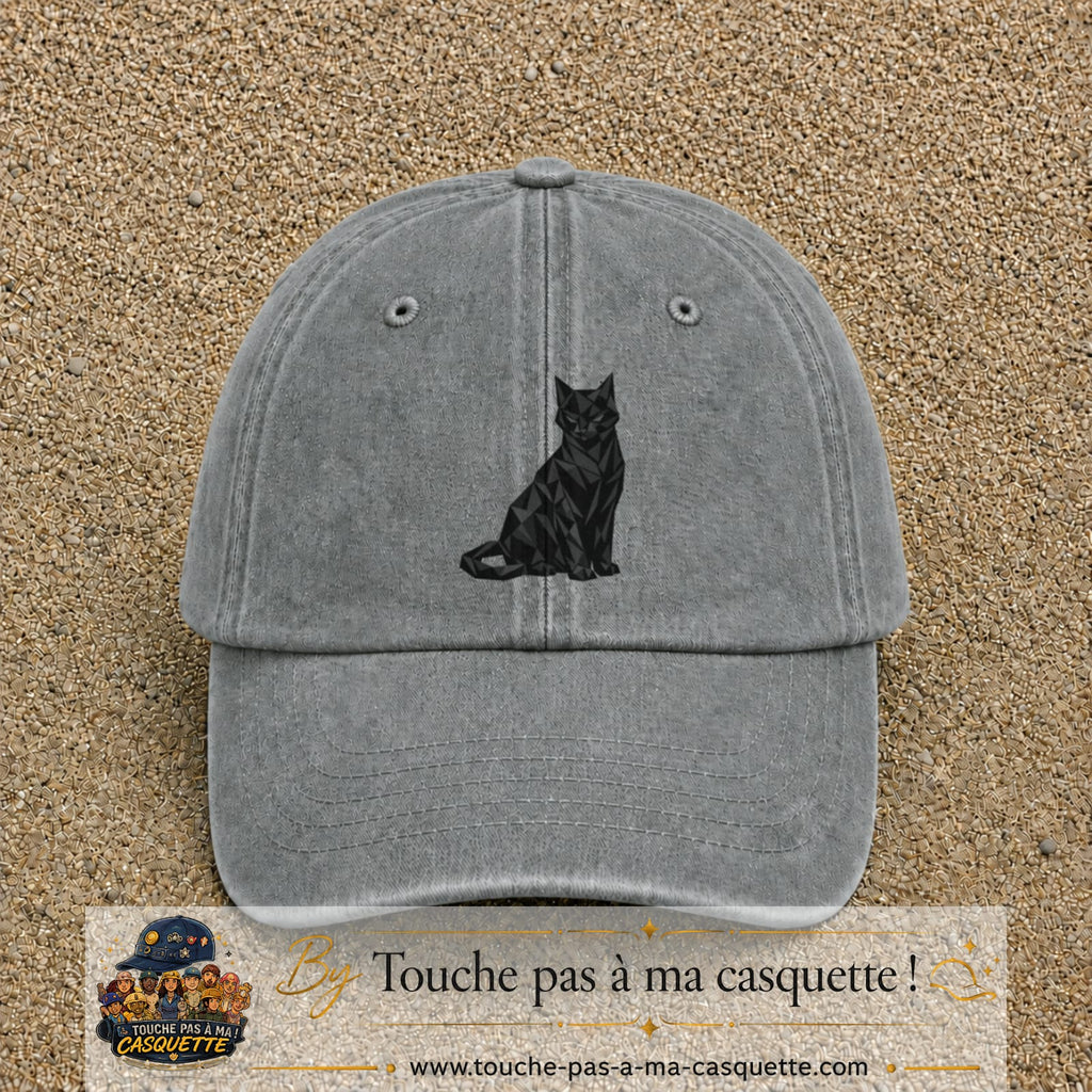 Image principale produit176grosGR - casquette Gris délavé avec visuel Chat noir polygonal 7 cm