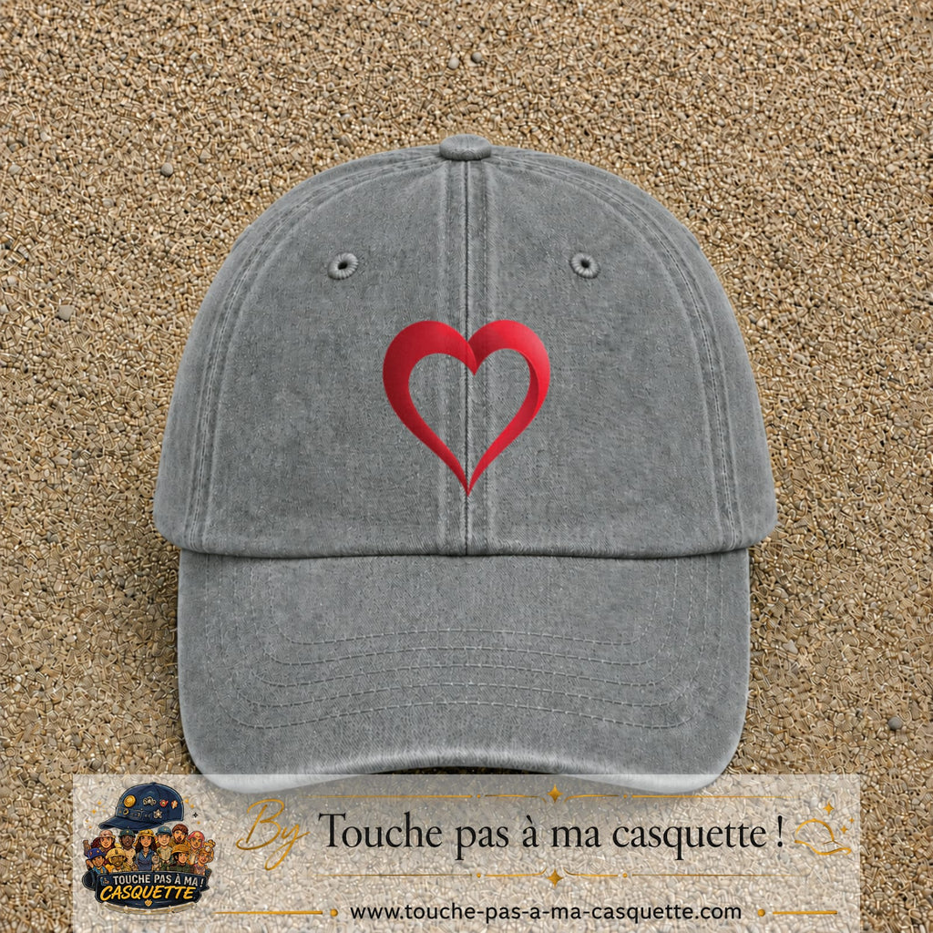 Image principale produit138grosGR - casquette Gris délavé avec visuel Cœur rouge 7 cm