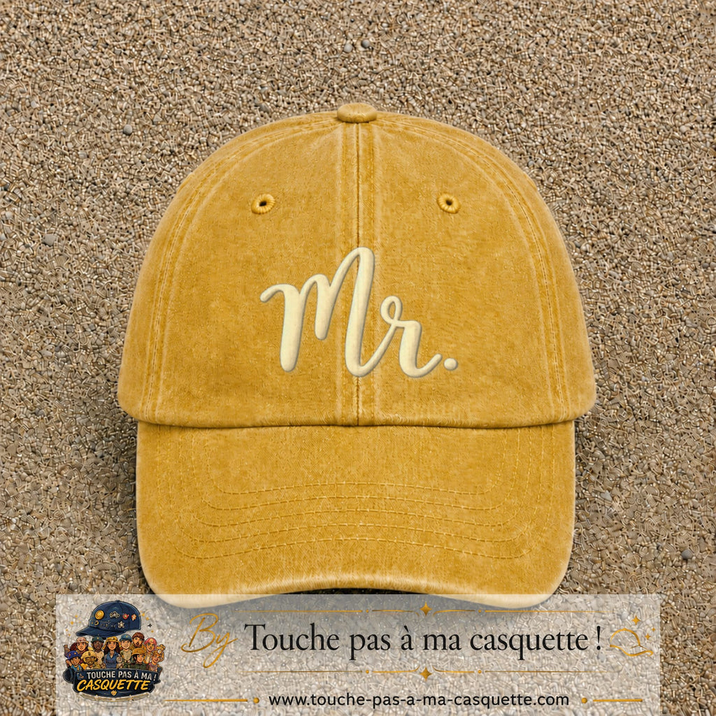 Image principale produit111grosJ - casquette Jaune délavé - Moutarde délavé avec visuel Mr blanc 7 cm