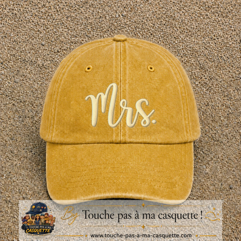 Image principale produit113grosJ - casquette Jaune délavé - Moutarde délavé avec visuel Mrs blanc 7 cm