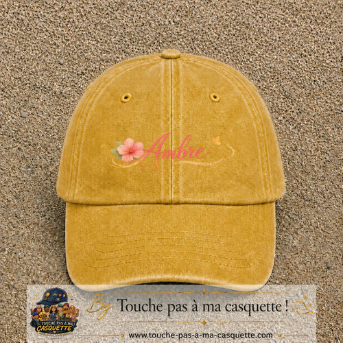 Casquette Jaune délavé - Moutarde délavé avec motif Prénom Ambre fleuri en 5 cm – vue principale