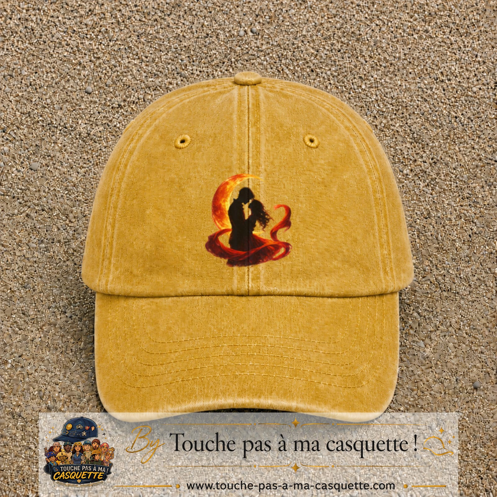 Casquette Jaune délavé - Moutarde délavé motif Couple sous la lune logo 7 cm