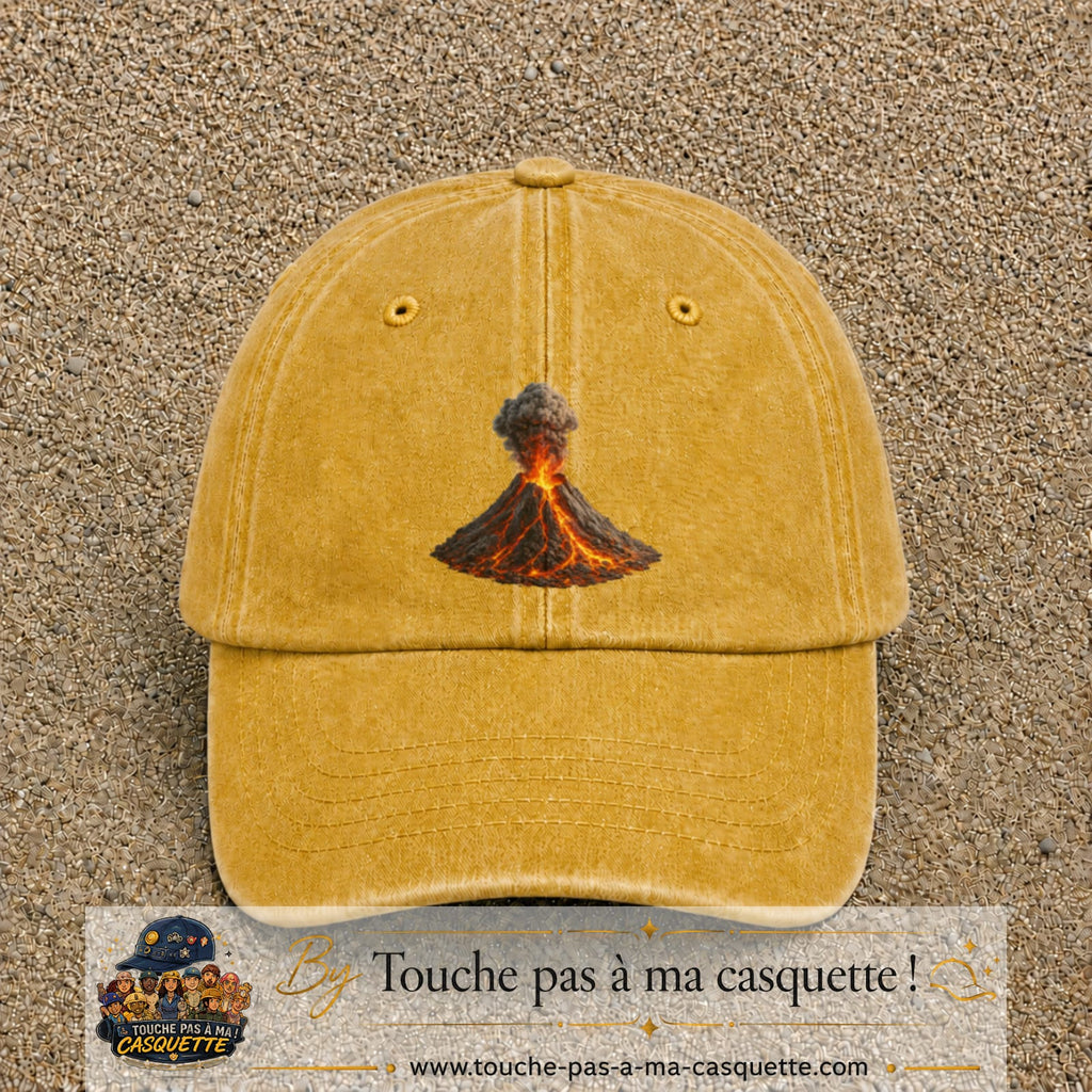 Image principale casquette Jaune délavé - Moutarde délavé avec motif Volcan en éruption 7 cm