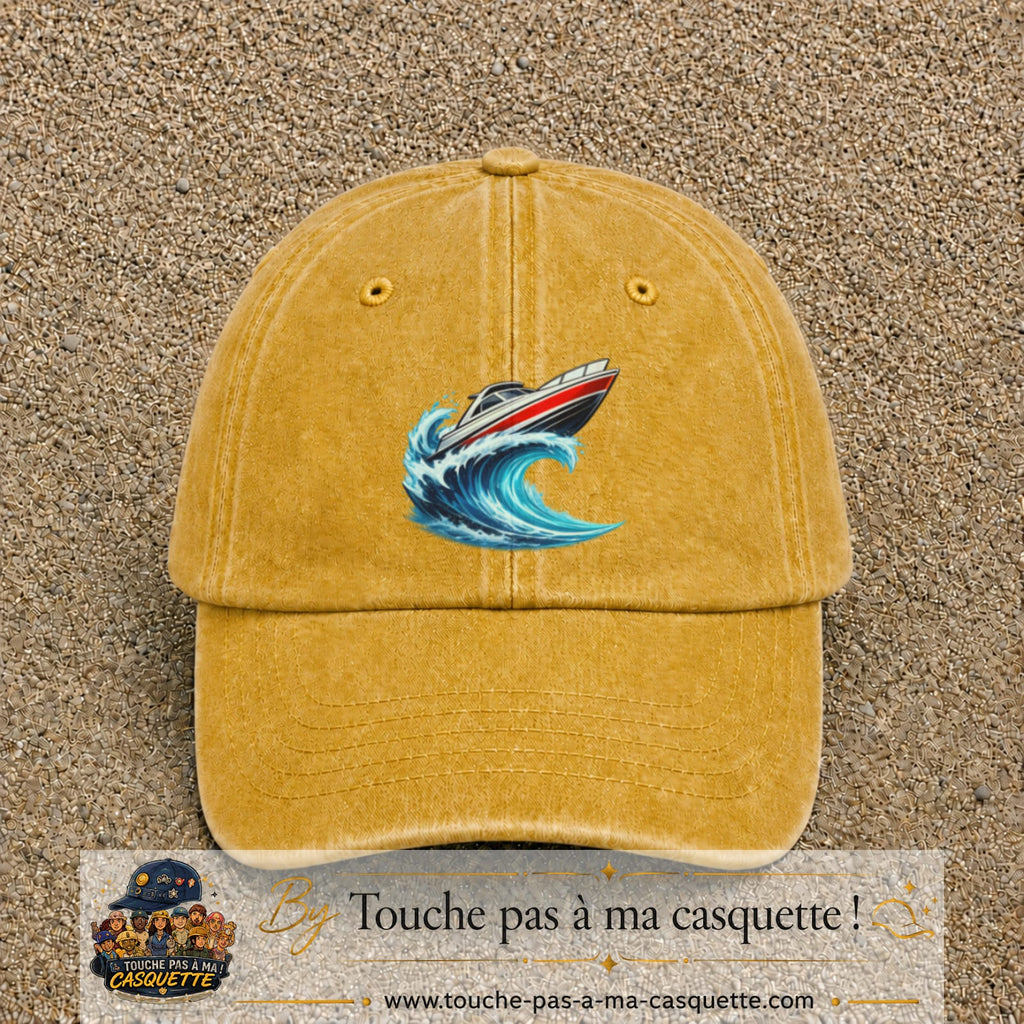 Casquette Jaune délavé - Moutarde délavé avec motif Bateau à moteur sur vague en 7 cm – vue principale