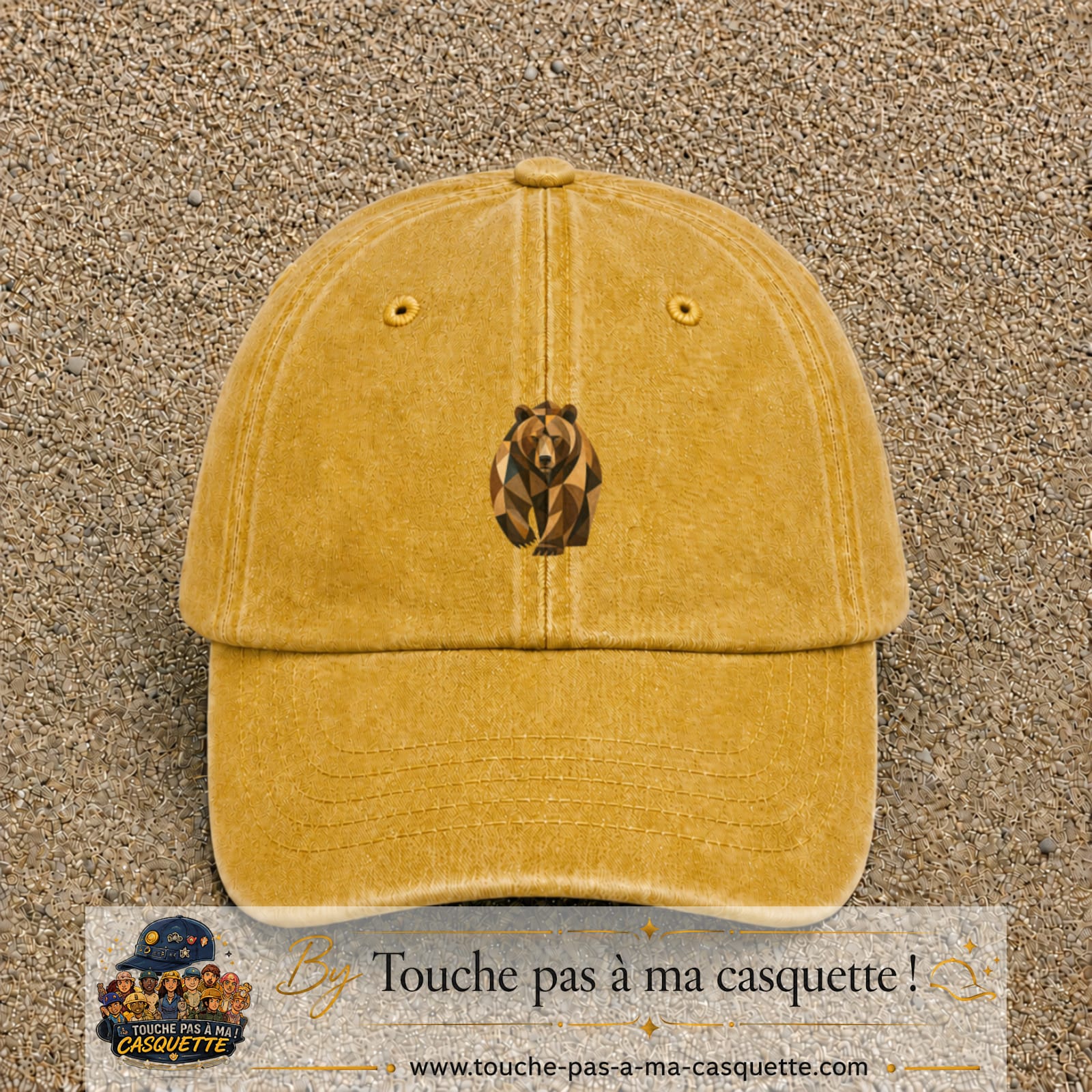 Image principale produit172moyenJ - casquette Jaune délavé - Moutarde délavé avec visuel Ours géométrique 5 cm