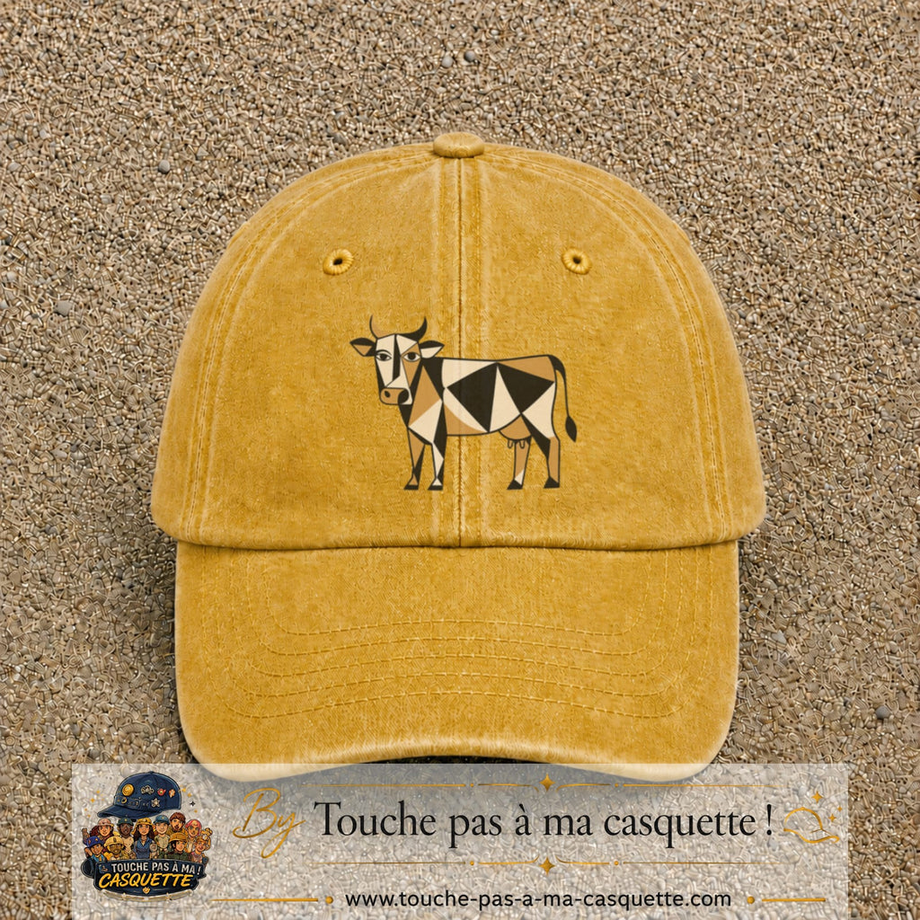 Image principale produit149grosJ - casquette Jaune délavé - Moutarde délavé avec visuel Vache géométrique 7 cm