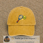 Image principale produit80grosJ - casquette Jaune délavé - Moutarde délavé avec visuel Tennis raquette balle 7 cm