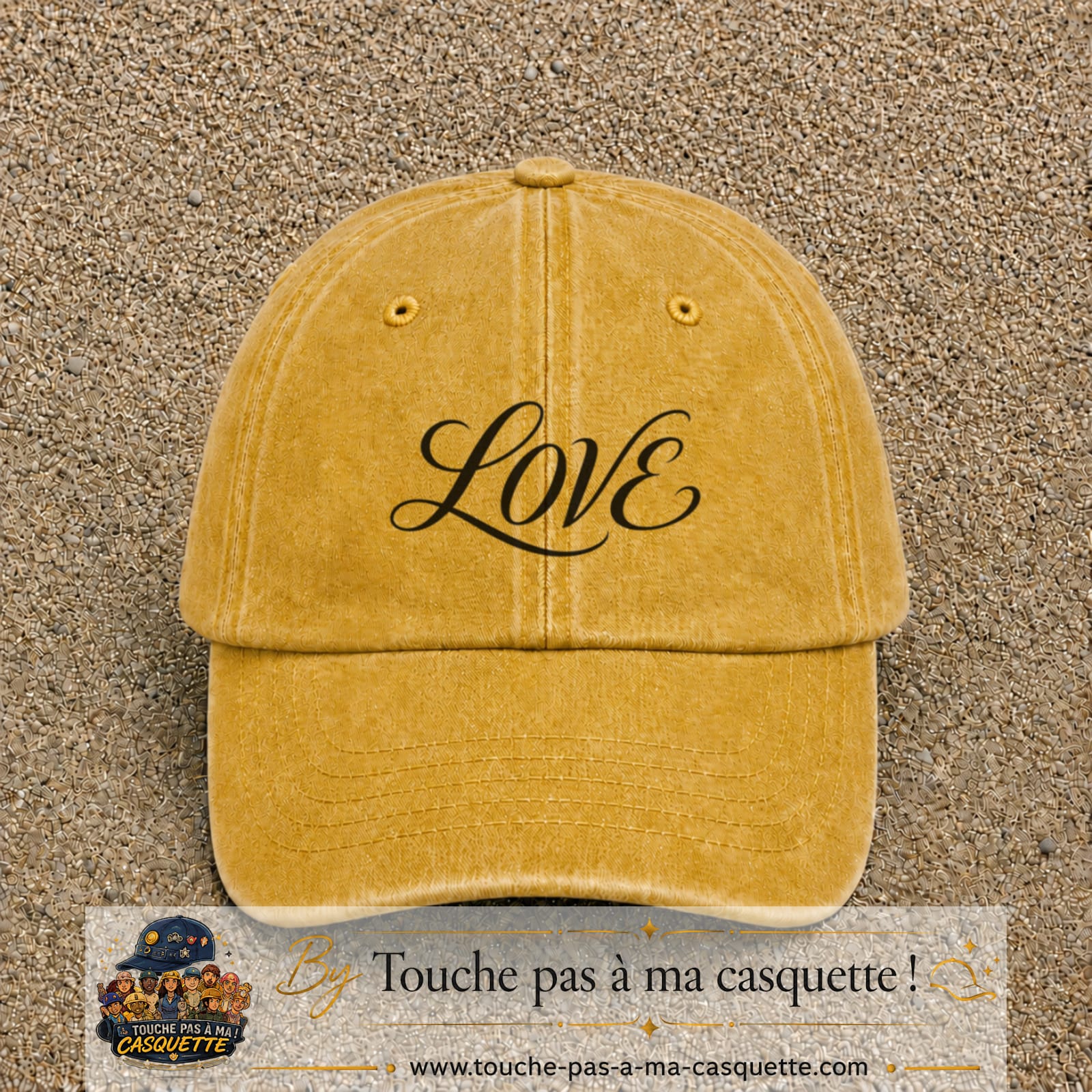 Image principale produit131moyenJ - casquette Jaune délavé - Moutarde délavé avec visuel Love calligraphie 5 cm