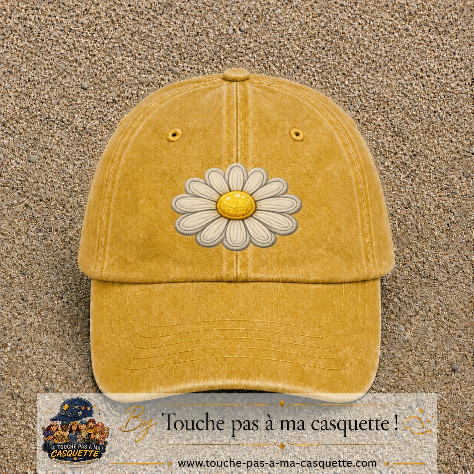 Image principale produit104grosJ - casquette Jaune délavé - Moutarde délavé avec visuel Marguerite simple 7 cm