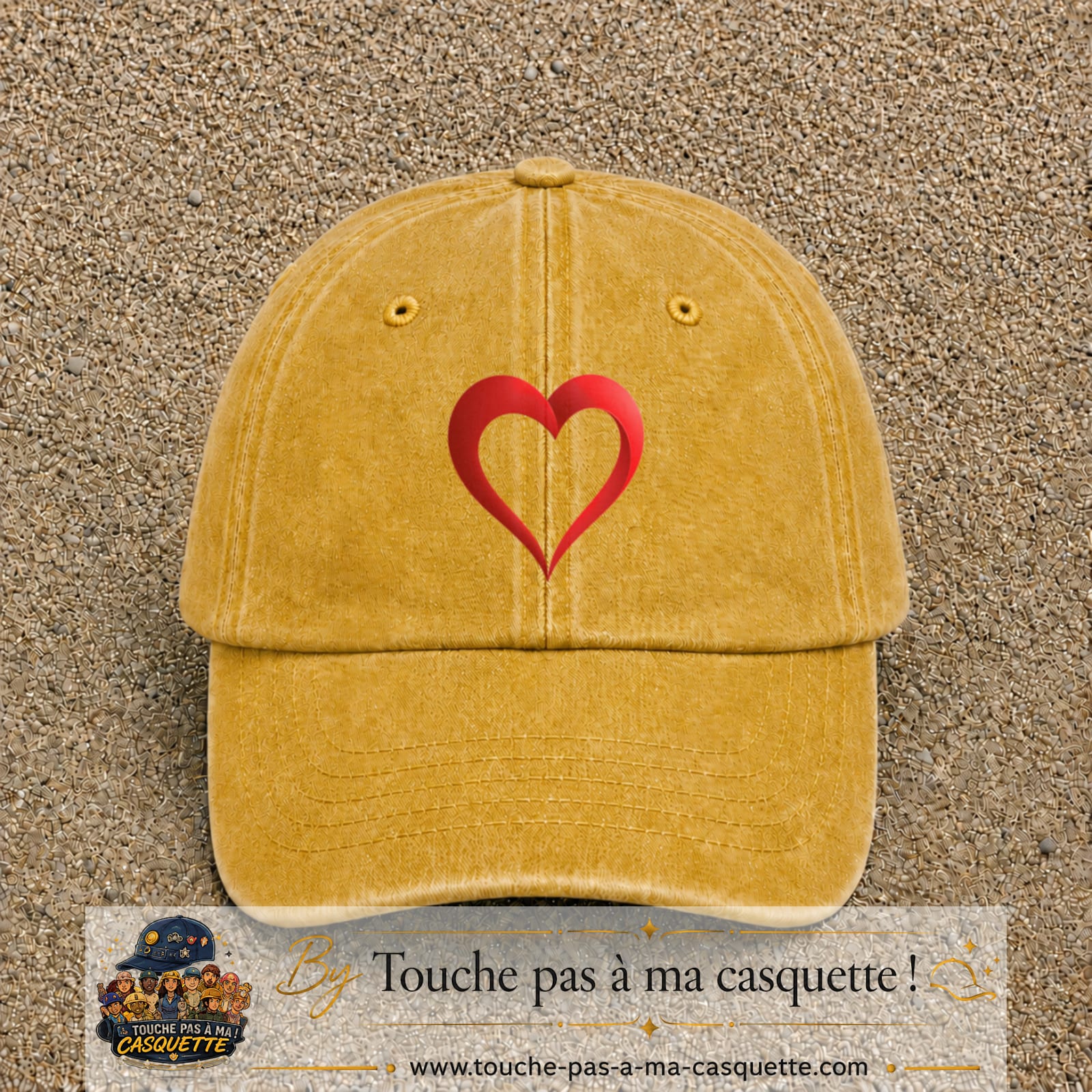Image principale produit138grosJ - casquette Jaune délavé - Moutarde délavé avec visuel Cœur rouge 7 cm