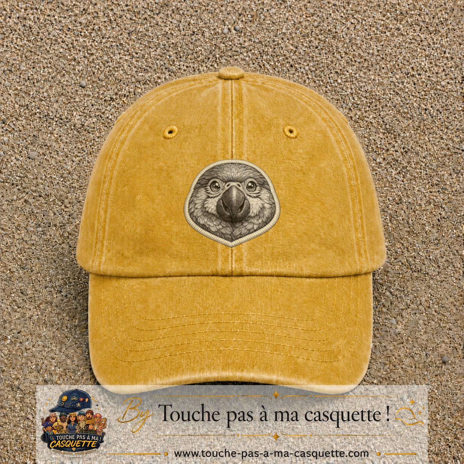 Casquette Jaune délavé - Moutarde délavé motif Perroquet rond 7 cm - vue principale
