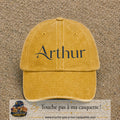Casquette baseball Jaune délavé - Moutarde délavé 100% coton avec visuel Prénom Arthur élégant 7 cm - image produit principale