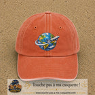 Image principale produit82grosOC - casquette Orange délavé - Corail délavé avec visuel Monde avion 7 cm