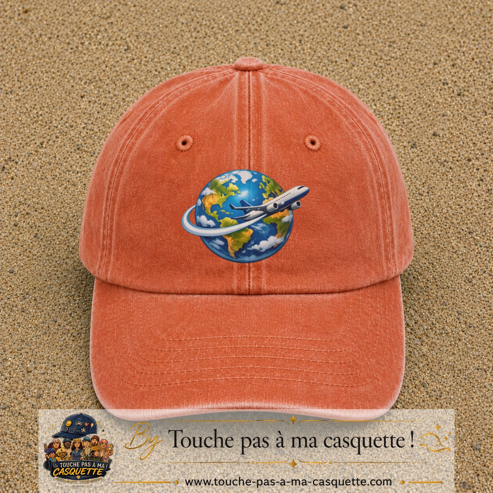 Image principale produit82grosOC - casquette Orange délavé - Corail délavé avec visuel Monde avion 7 cm