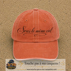 Image principale produit133grosOC - casquette Orange délavé - Corail délavé avec visuel Sous le même ciel 7 cm