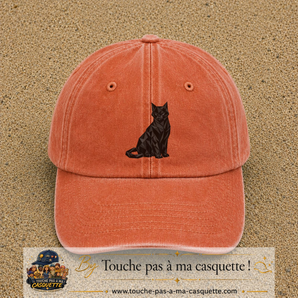 Image principale produit176grosOC - casquette Orange délavé - Corail délavé avec visuel Chat noir polygonal 7 cm