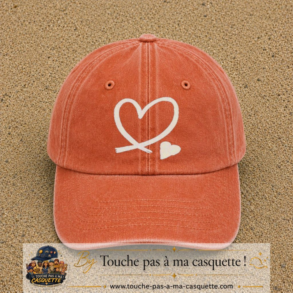 Image principale produit30grosOC - casquette Orange délavé - Corail délavé avec visuel Cœur continu blanc 7 cm