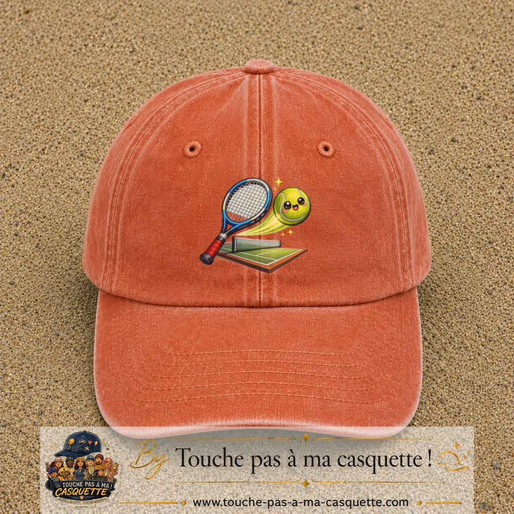 Image principale produit81grosOC - casquette Orange délavé - Corail délavé avec visuel Tennis court raquette 7 cm