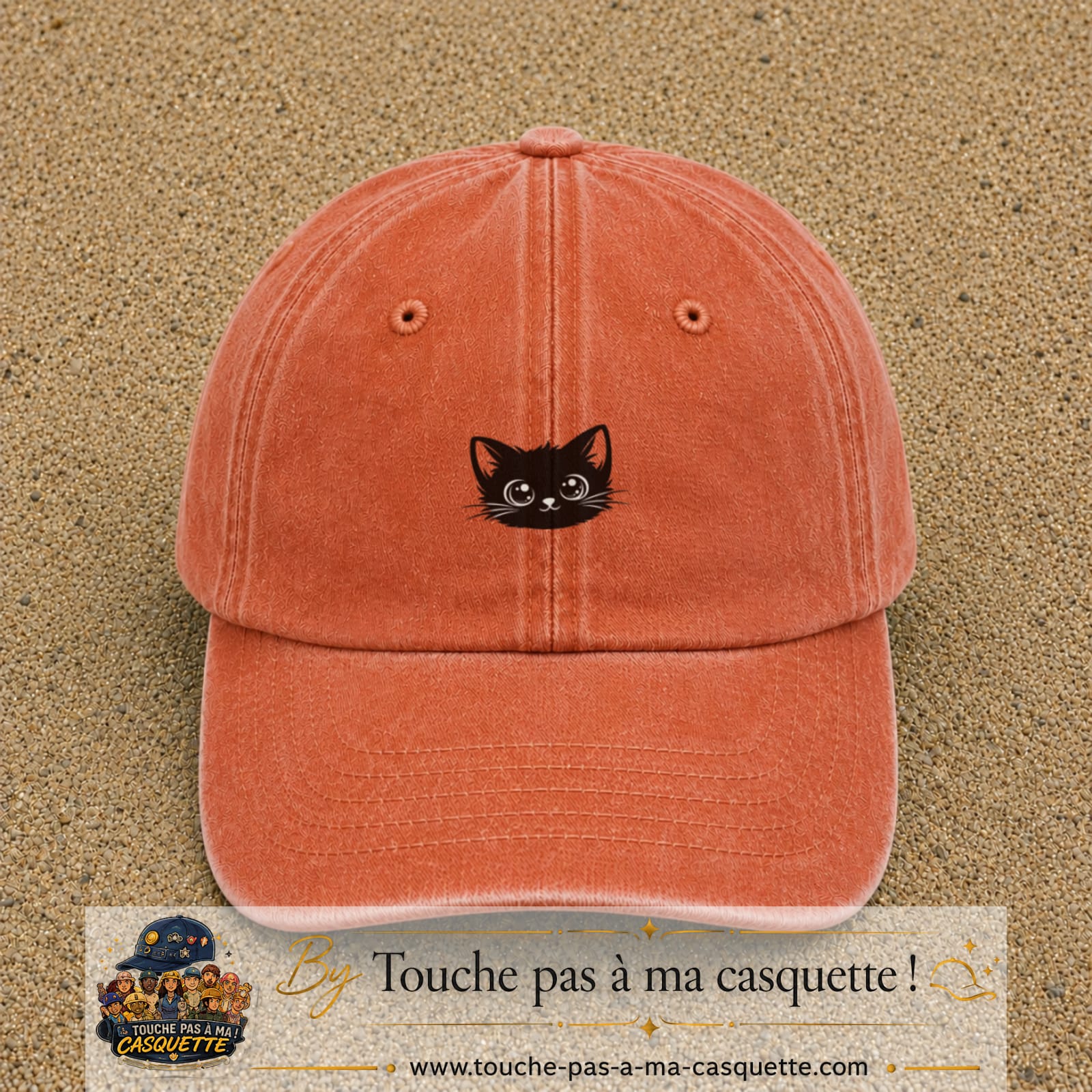 Image principale produit2petitOC - casquette Orange délavé - Corail délavé avec visuel Chat noir yeux ronds 3 cm