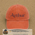 Casquette baseball Orange délavé - Corail délavé 100% coton avec visuel Prénom Arthur élégant 7 cm - image produit principale