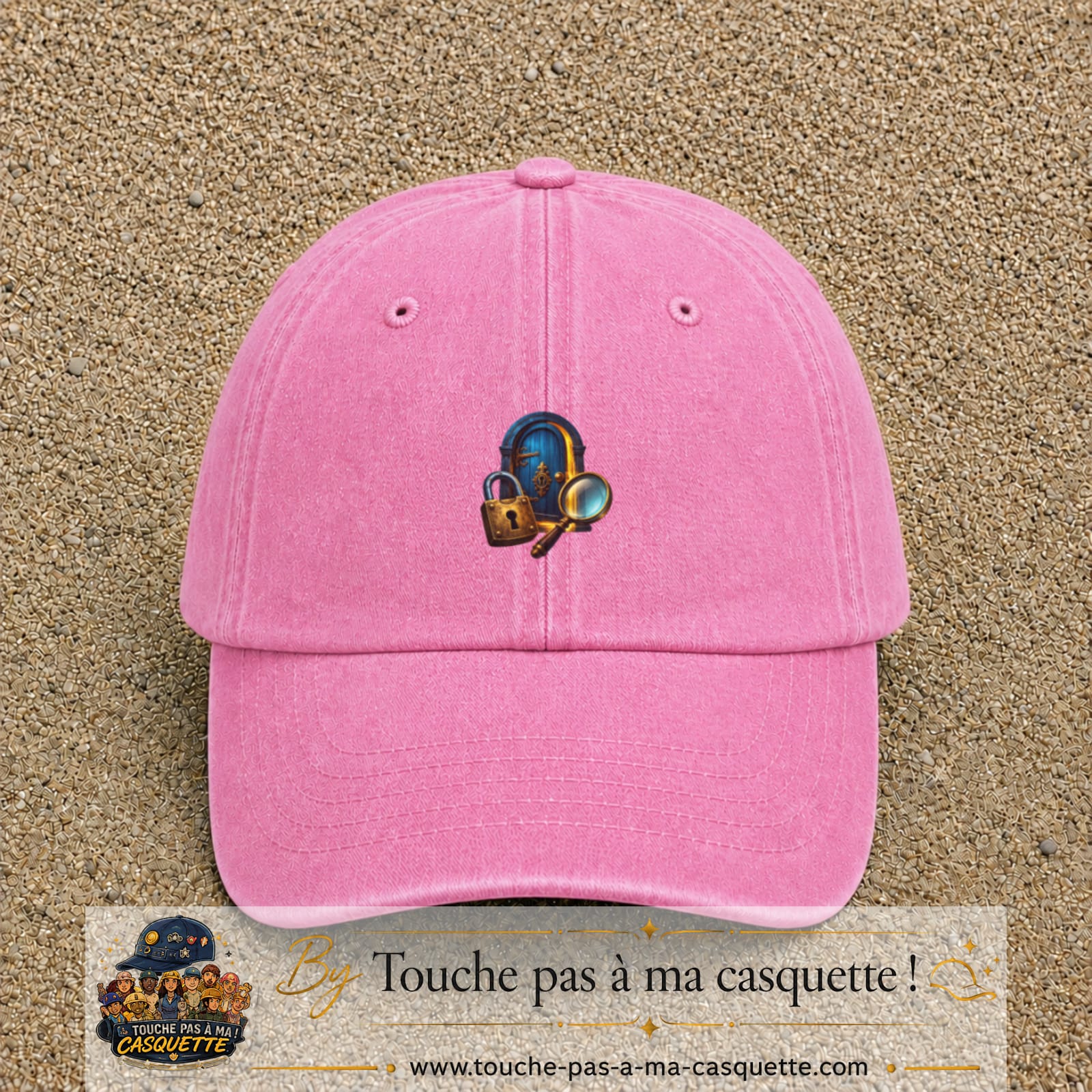 Casquette Rose délavé avec motif Porte mystérieuse avec cadenas en 5 cm – vue principale