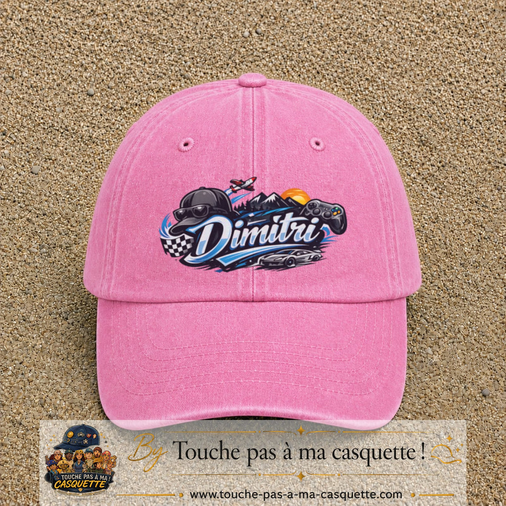 Casquette Rose délavé avec motif Prénom Dimitri univers vitesse en 7 cm – vue principale