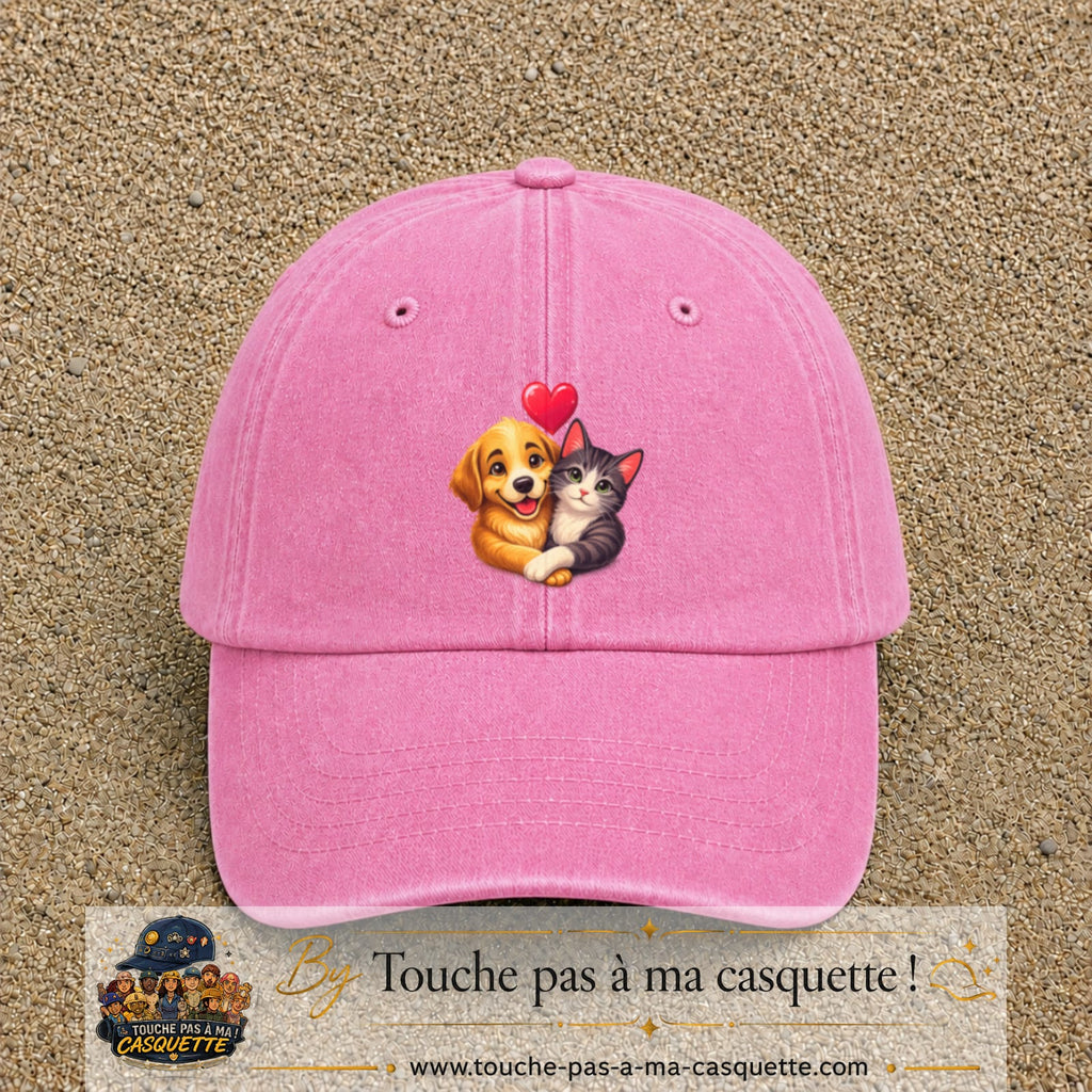 Casquette Rose délavé avec motif Chien et chat complices en 7 cm – vue principale