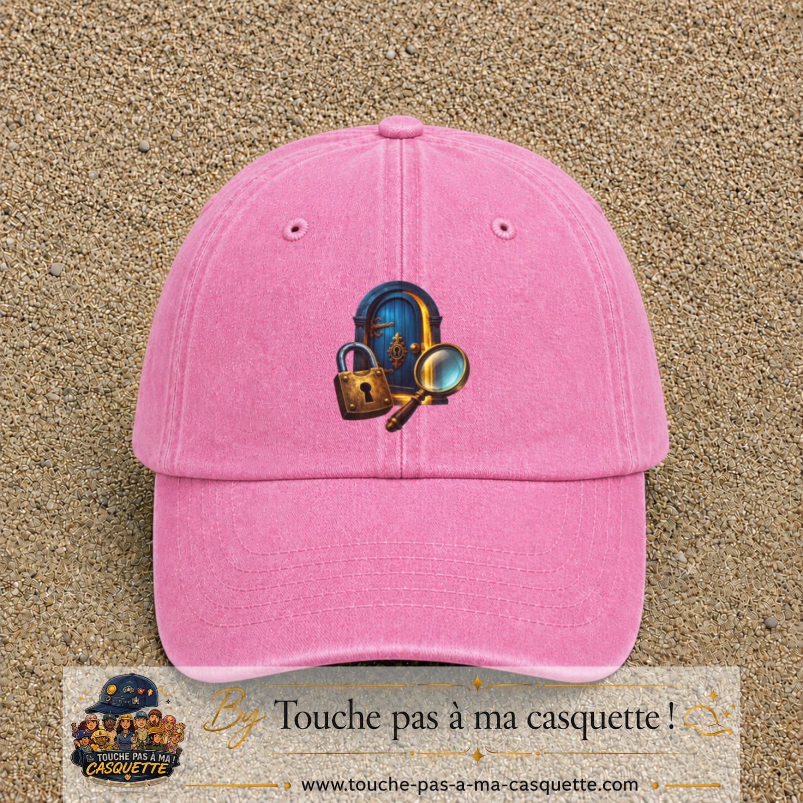 Casquette Rose délavé avec motif Porte mystérieuse avec cadenas en 7 cm – vue principale
