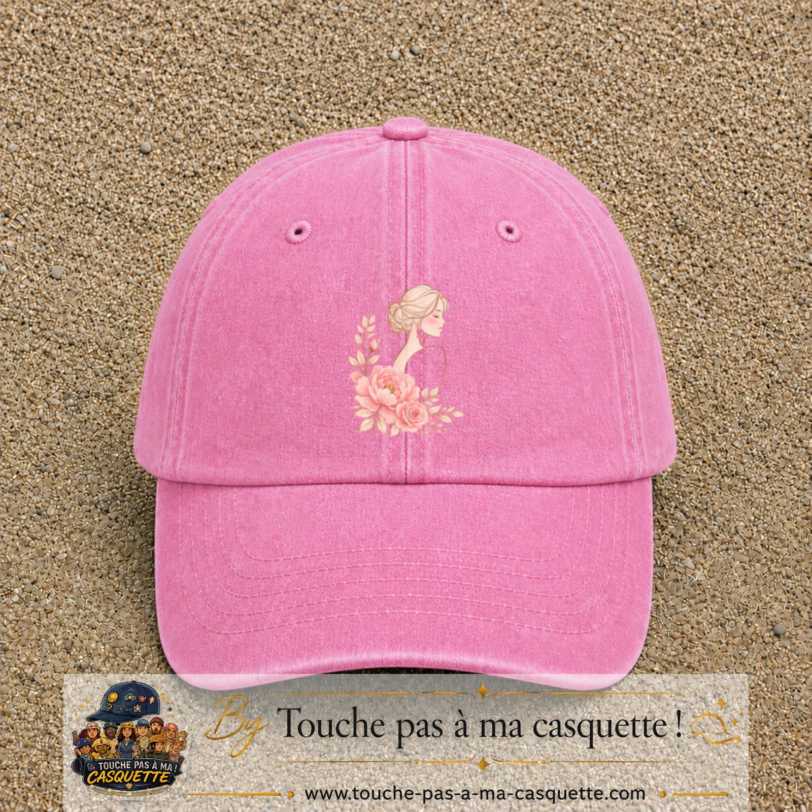 Casquette Rose délavé avec motif Portrait féminin aux pivoines en 7 cm – vue principale