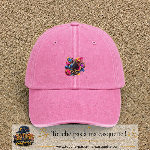 Casquette Rose délavé avec motif As de pique et jetons de poker en 5 cm – vue principale