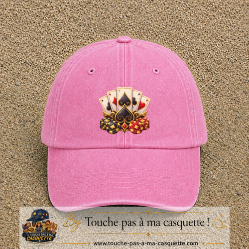 Casquette Rose délavé motif Poker cartes et jetons logo 7 cm