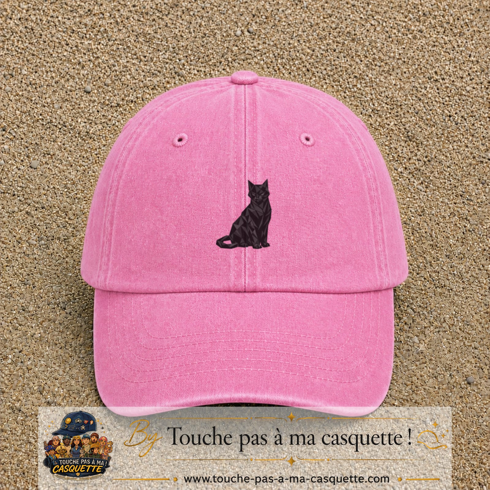 Image principale produit176moyenRS - casquette Rose délavé avec visuel Chat noir polygonal 5 cm