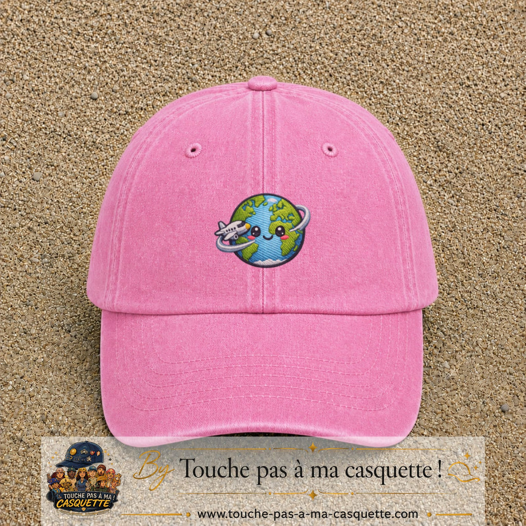 Image principale produit115moyenRS - casquette Rose délavé avec visuel Monde kawaii avion 5 cm