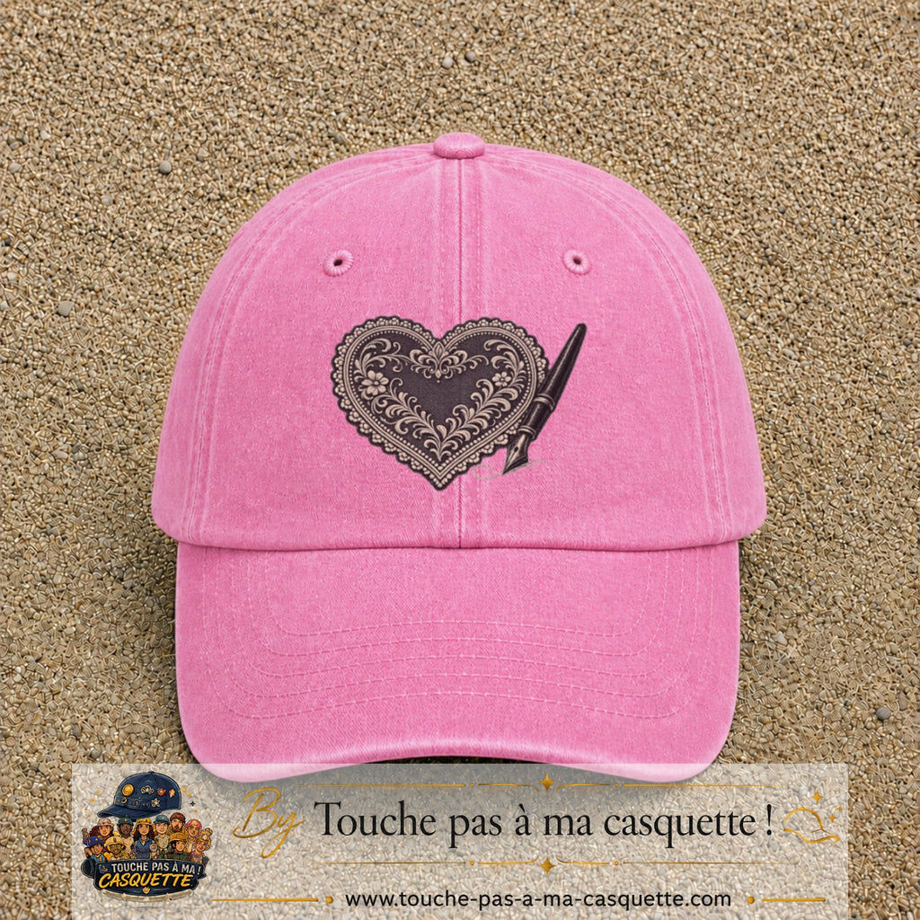 Casquette Rose délavé motif Cœur calligraphie 7 cm - vue principale