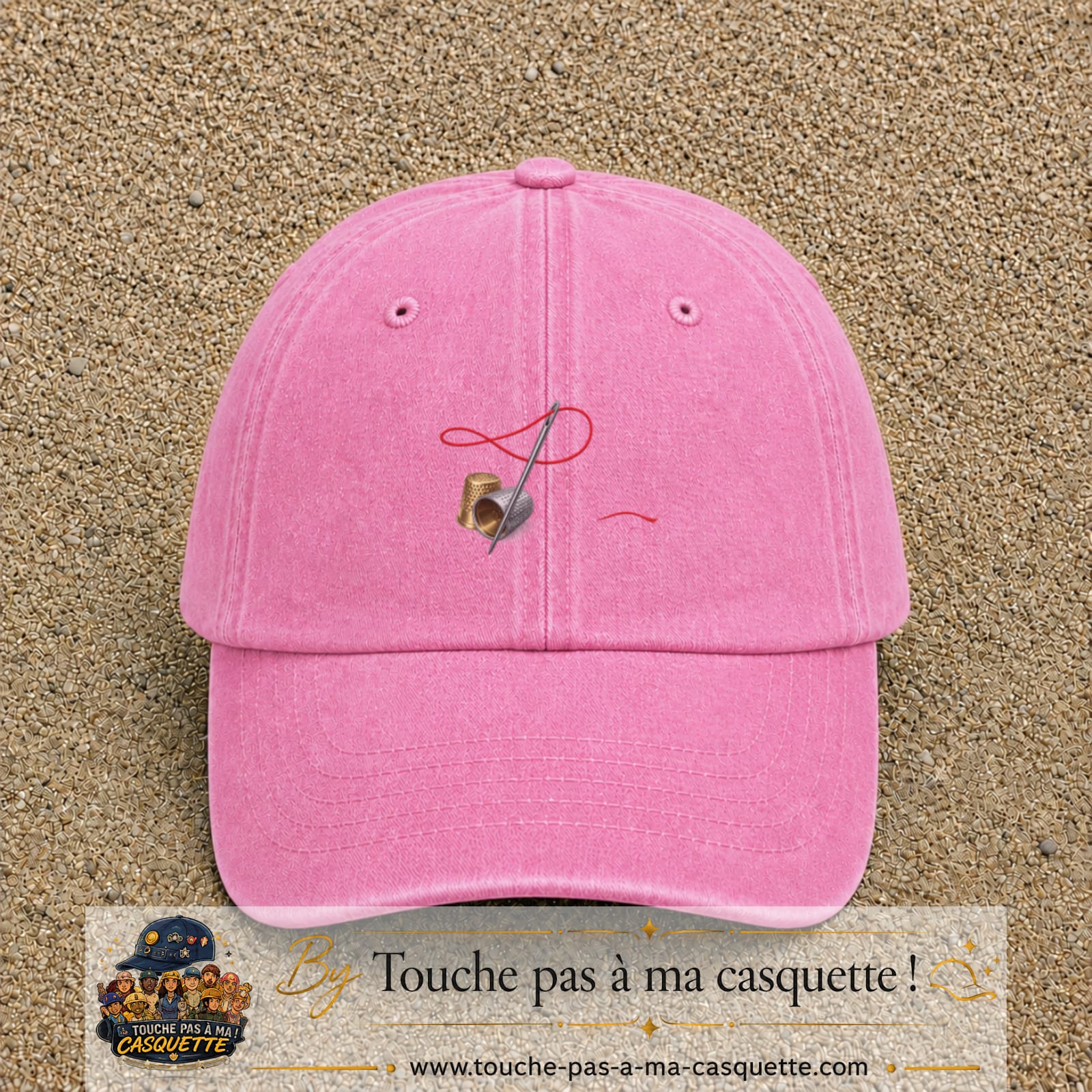 Casquette Rose délavé 100% coton avec motif Aiguille et fil rouge 5 cm - image principale