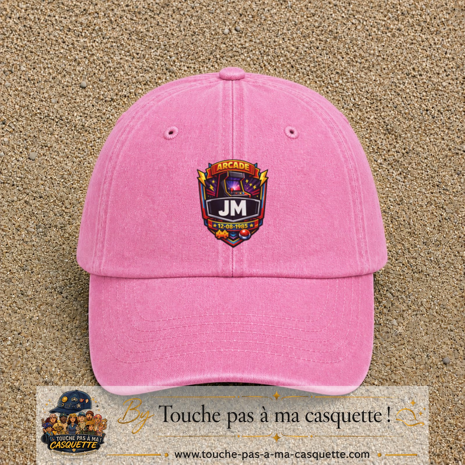 Casquette Rose délavé 100% coton avec motif Badge arcade JM rétro 7 cm - image principale