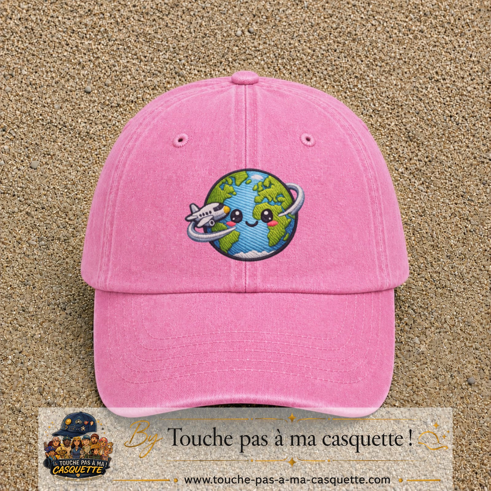Casquette Rose délavé motif Globe voyageur avec avion 7 cm - vue principale