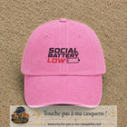 Casquette Rose délavé 100% coton avec motif Social Battery Low 5 cm - image principale