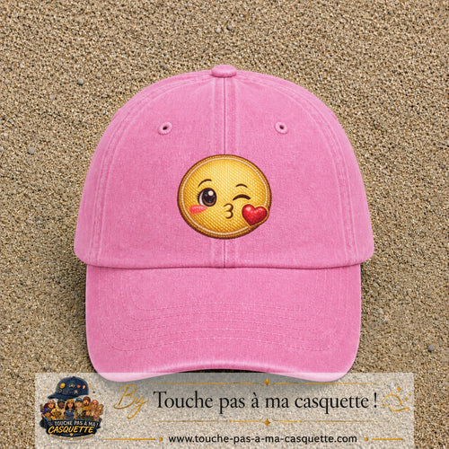 Casquette baseball Rose délavé 100% coton avec visuel Emoji bisou cœur 7 cm - image produit principale