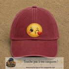 Image principale produit10grosRB - casquette Rouge délavé - Bordeaux délavé avec visuel Emoji bisou cœur 7 cm