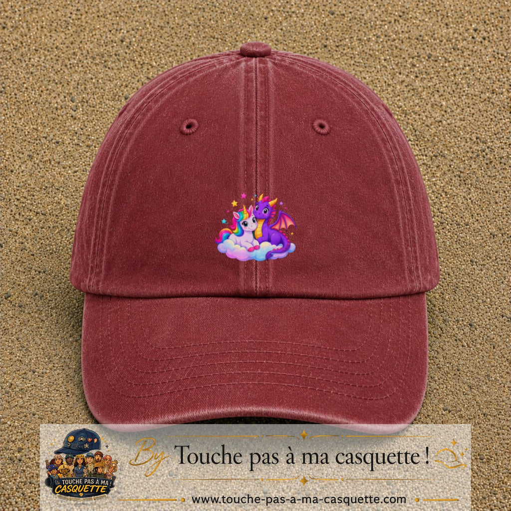 Casquette Rouge délavé - Bordeaux délavé motif Licorne et bébé dragon logo 5 cm