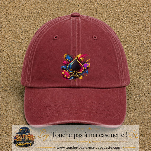 Casquette Rouge délavé - Bordeaux délavé avec motif As de pique et jetons de poker en 7 cm – vue principale