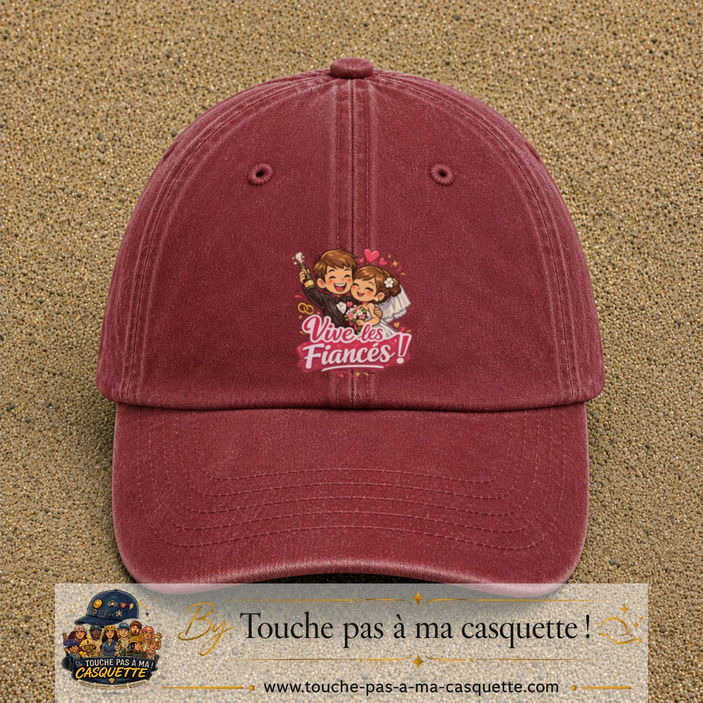Casquette Rouge délavé - Bordeaux délavé avec motif Vive les Fiancés en 7 cm – vue principale