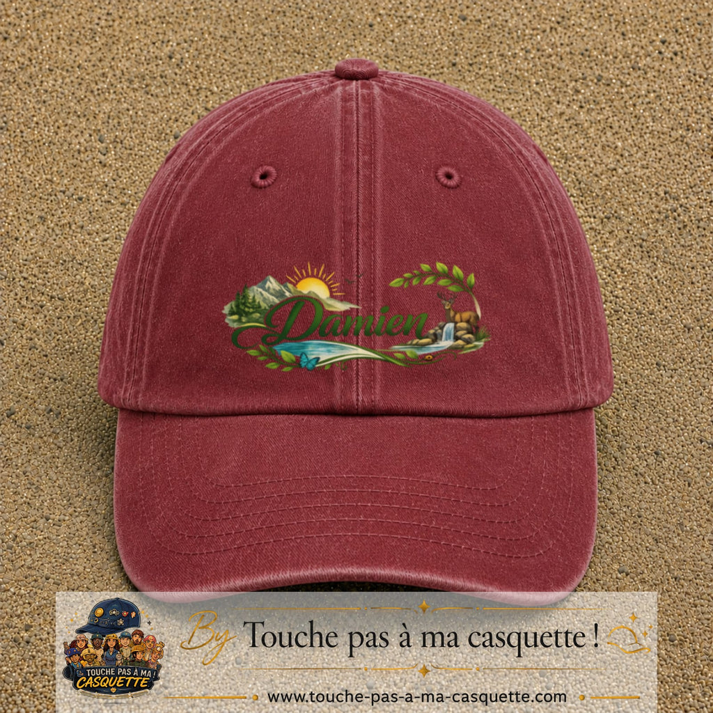 Casquette Rouge délavé - Bordeaux délavé avec motif Prénom Damien nature et cerf en 7 cm – vue principale