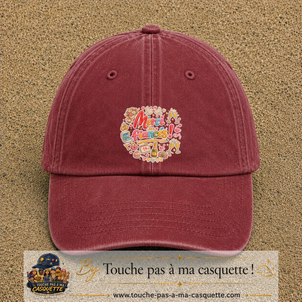 Casquette Rouge délavé - Bordeaux délavé avec motif Merci les Fiancés en 7 cm – vue principale