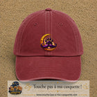 Casquette Rouge délavé - Bordeaux délavé avec motif Patte moustachue sur lune en 7 cm – vue principale