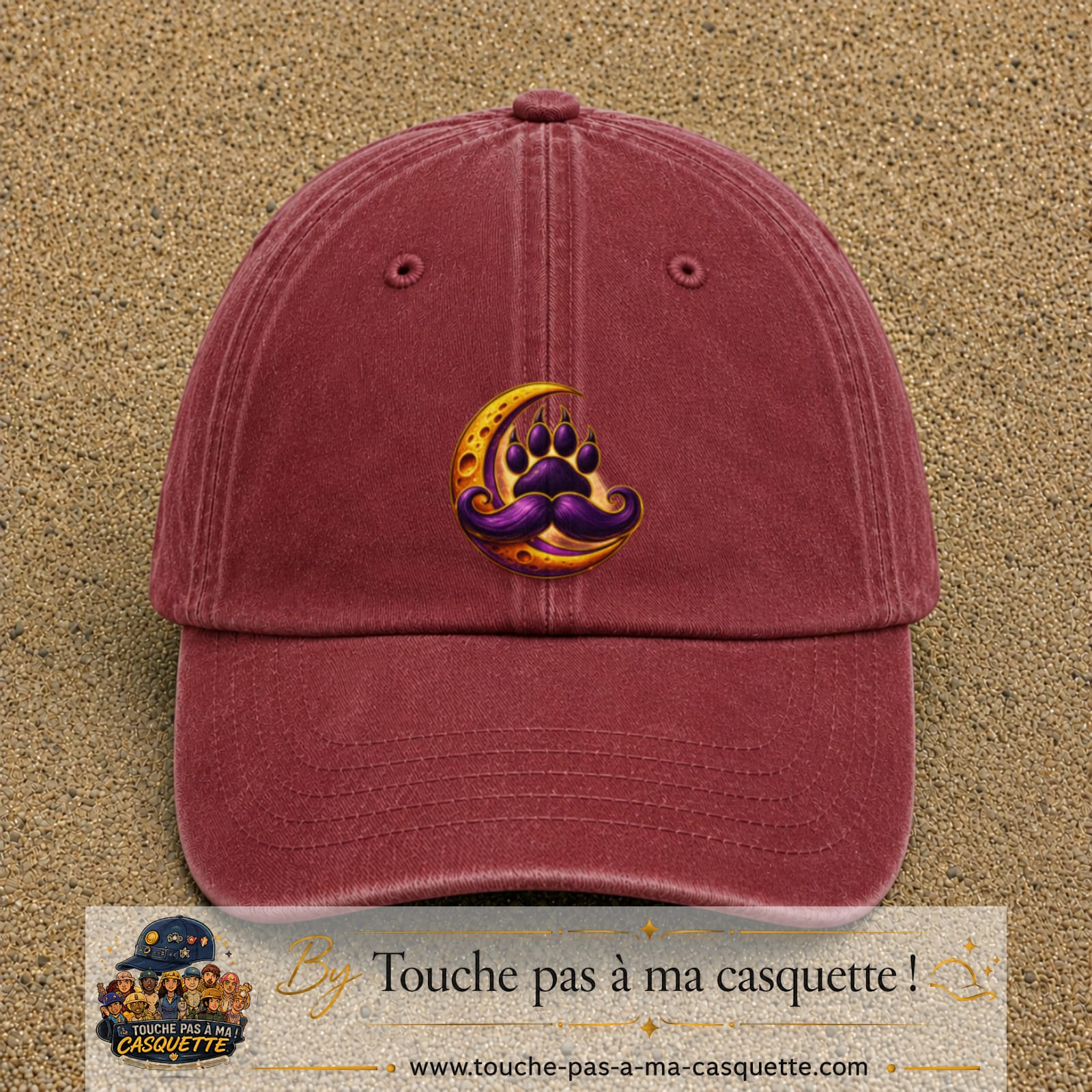 Casquette Rouge délavé - Bordeaux délavé avec motif Patte moustachue sur lune en 7 cm – vue principale